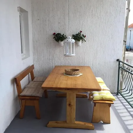 Appartement With Parking Space - 18179 Vodice